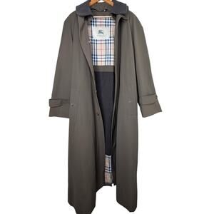 Vintage Burberry London Lawrence Trench Coat with Iconic Plaid Lining Size 38L